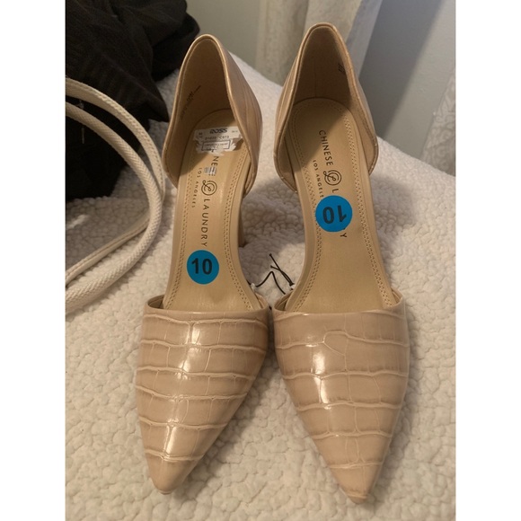 Tan heels - Picture 2 of 2